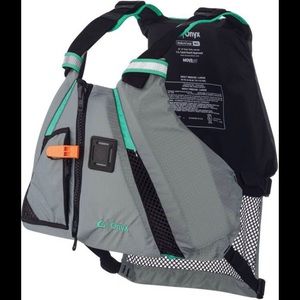 Onyx MoveVent Dynamic Life Vest NWT new with tags kayak paddleboard canoe PFD